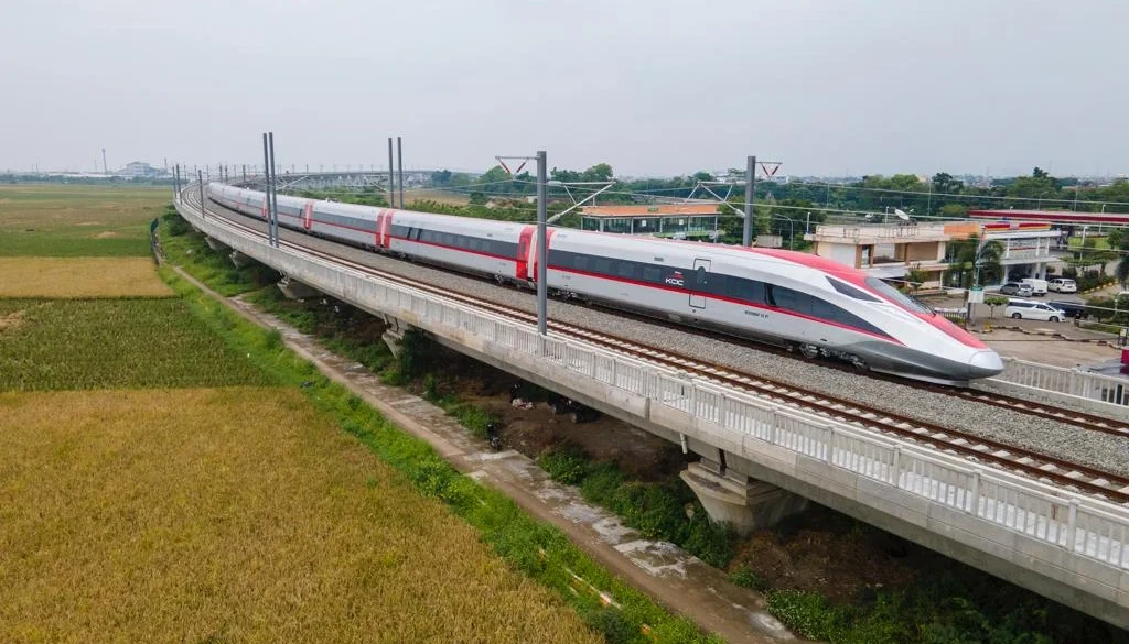 KPK mengungkap adanya dugaan pengadaan tanah negara yang dijual di proyek Whoosh.