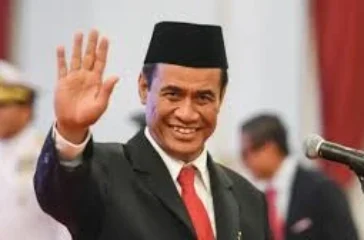 Amran Sulaiman lakukan penangkapan beras impor di Batam.