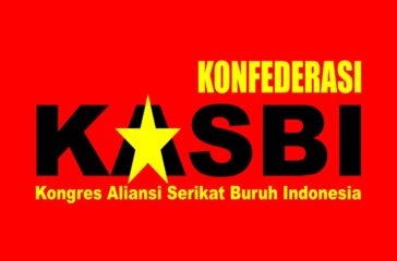 KASBI (Kongres Aliansi Serikat Buruh Indonesia) gelar demo di DPR menuntut kenaikan upah.
