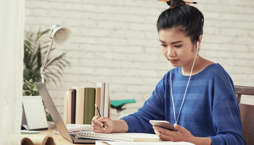 Saham kini menjadi salah satu instrumen investasi yang paling diminati, terutama oleh generasi muda. Ini cara menjadi investor saham yang baik