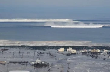 Ilustrasi foto tsunami kecil yang terjadi di Jepang pada Minggu, 9 November 2025.