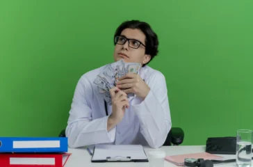 Di era digital, semakin banyak orang mulai menyadari bahwa belajar investasi bukan sekadar pilihan, tetapi kebutuhan untuk menjaga stabilitas keuangan.