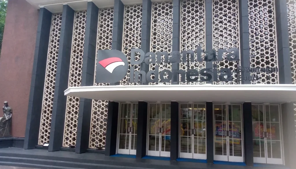 Indonesia memiliki potensi besar dalam sport tourism, mulai dari Mandalika hingga berbagai arena olahraga berkelas internasional. Namun perkembangan sektor ini masih jauh dari ideal