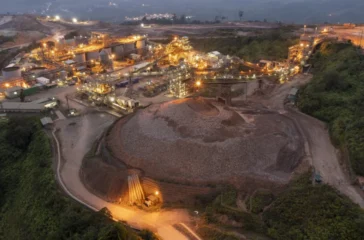 Kementerian Lingkungan Hidup (KLH) memutuskan untuk menghentikan sementara operasional tambang emas milik PT Agincourt Resources (PTAR) di Tapanuli Selatan