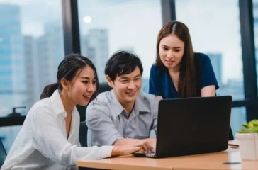 Perbedaan Pekerjaan Formal dan Informal di Indonesia