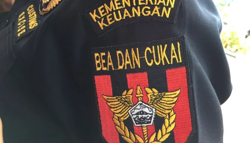 Bawa 3 Kg Emas, Penumpang AS Setor Rp695 Juta ke Bea Cukai!