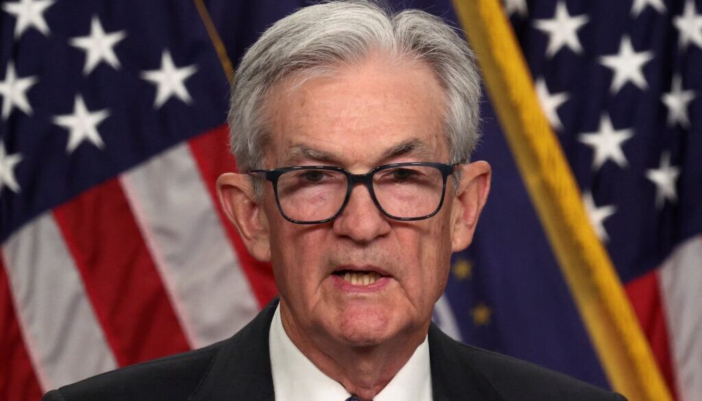 Pasca Bos The Fed Diselidiki, Emas-Perak "Terbang"