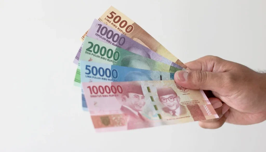 Nasabah Ngerem Pakai Kredit! Maybank Ungkap Dana Triliunan Masih Mengendap Tak Dicairkan