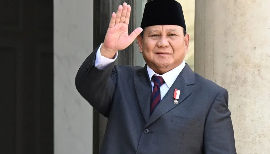 Bawa Misi Penting, Prabowo Bertolak ke London dan Davos