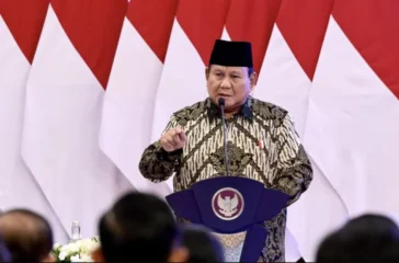 Gentengisasi: Program Prabowo Ganti Atap Seng Jadi Genteng