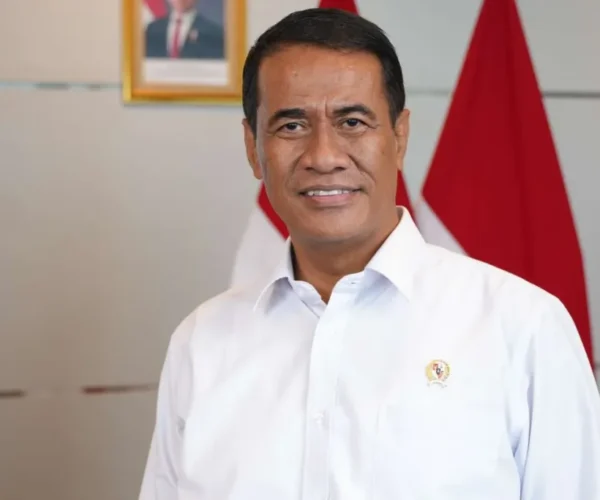 Mentan Amran menegaskan harga TBS sawit harus kembali normal. Bahkan, menurutnya harga berpotensi naik seiring kenaikan CPO dan dolar AS.