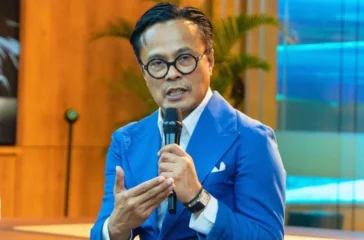 Danantara membantah ekspor SDA satu pintu lewat DSI bakal merugikan ekonomi RI. Dony Oskaria sebut kebijakan cegah transfer pricing.