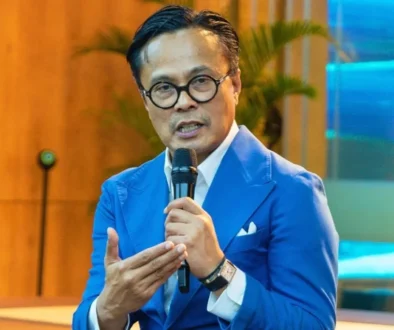 Danantara membantah ekspor SDA satu pintu lewat DSI bakal merugikan ekonomi RI. Dony Oskaria sebut kebijakan cegah transfer pricing.