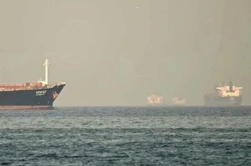 Dirut PT Pertamina (Persero) Simon Aloysius Mantiri mengungkap kondisi kapal kargo di kawasan Selat Hormuz serta langkah menjaga pasokan energi nasional.