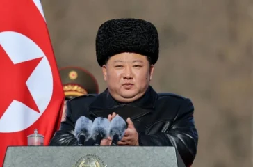 Korea Utara meluncurkan rudal balistik jarak pendek ke laut barat pada 26 Mei 2026. Aksi ini memicu ketegangan baru di Semenanjung Korea dan kecaman internasional.