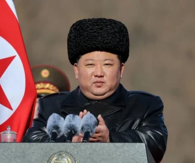 Korea Utara meluncurkan rudal balistik jarak pendek ke laut barat pada 26 Mei 2026. Aksi ini memicu ketegangan baru di Semenanjung Korea dan kecaman internasional.