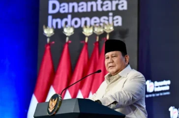 Prabowo Sebut Krisis “Blessing in Disguise”, yang Kuat Selamat