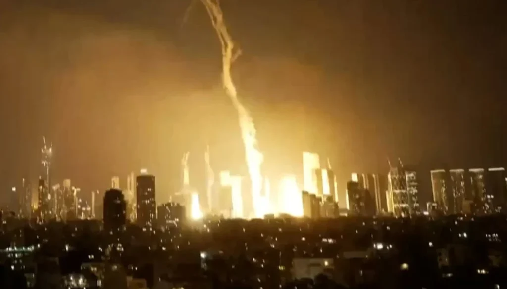 Update perang Timur Tengah, ancaman IRGC ke Netanyahu, serangan rudal Iran, evakuasi warga asing, hingga pembatalan F1 akibat konflik regional.