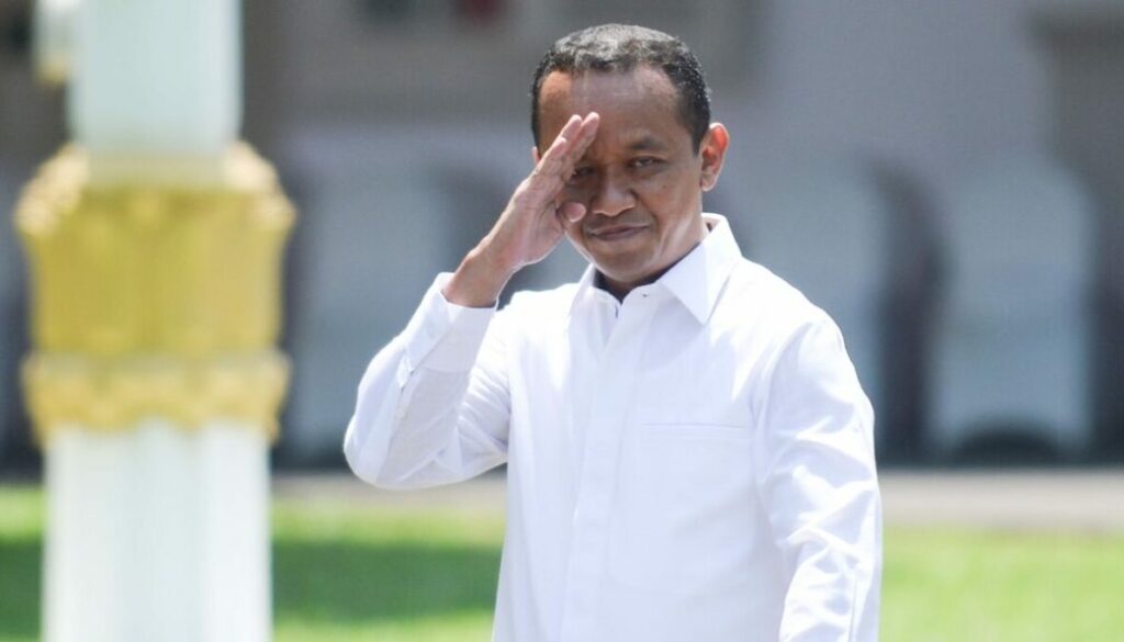 Bahlil pastikan pasokan BBM dan LPG tetap aman jelang Lebaran 2026 meski konflik Timur Tengah memanas. Pemerintah optimalkan sumber pasokan energi.