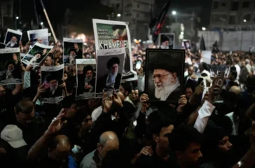 Iran Balas Dendam, Trump Janji Siapkan Serangan