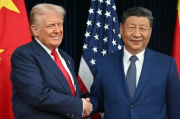 Donald Trump meminta China membantu mengamankan Selat Hormuz dari ancaman Iran dan memperingatkan NATO agar turut memberi dukungan militer. Simak lengkapnya!