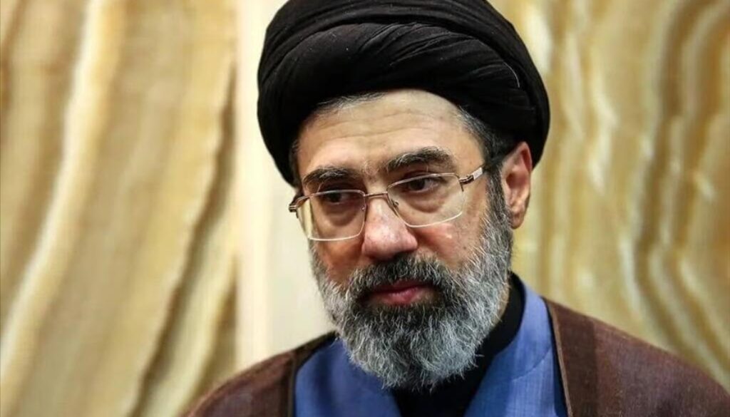 Presiden AS Donald Trump dilaporkan tidak senang dengan terpilihnya pemimpin tertinggi baru Iran, Ayatollah Seyyed Mojtaba Hosseini Khamenei. Simak lengkapnya!