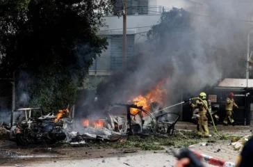 Serangan di Timur Tengah meluas, Iran targetkan Kedubes AS di Irak. Israel, UEA, Kuwait, dan Arab Saudi turut terdampak eskalasi konflik kawasan.