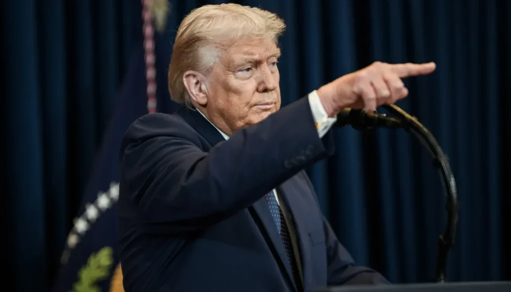 Trump ancam serang infrastruktur sipil Iran Selasa ini jika Selat Hormuz tak dibuka. Iran balas: komunitas internasional wajib cegah kejahatan perang AS.