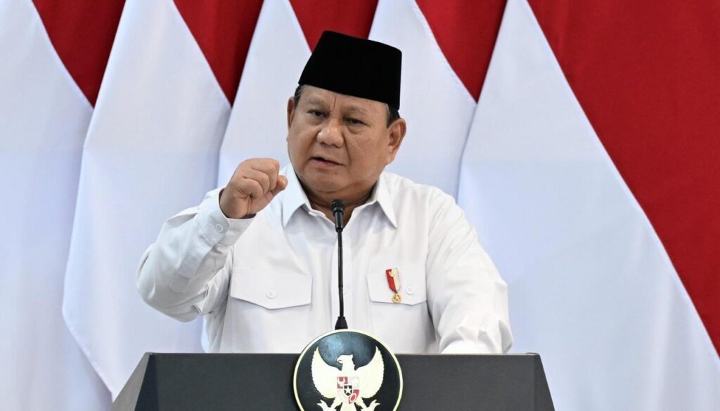 Presiden Prabowo menegaskan posisi strategis Indonesia di jalur perdagangan dunia dan menyebut 70% energi Asia Timur melintasi selat Indonesia.