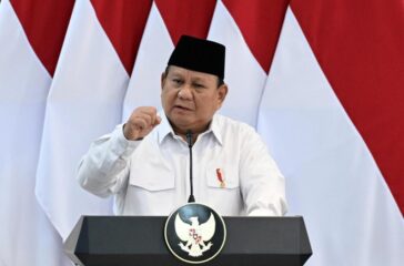 Presiden Prabowo menegaskan posisi strategis Indonesia di jalur perdagangan dunia dan menyebut 70% energi Asia Timur melintasi selat Indonesia.