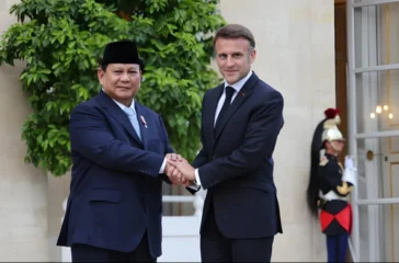Prabowo tiba di Paris usai kunjungan ke Moskow dan dijadwalkan bertemu Presiden Macron untuk membahas penguatan kerja sama strategis Indonesia-Prancis.
