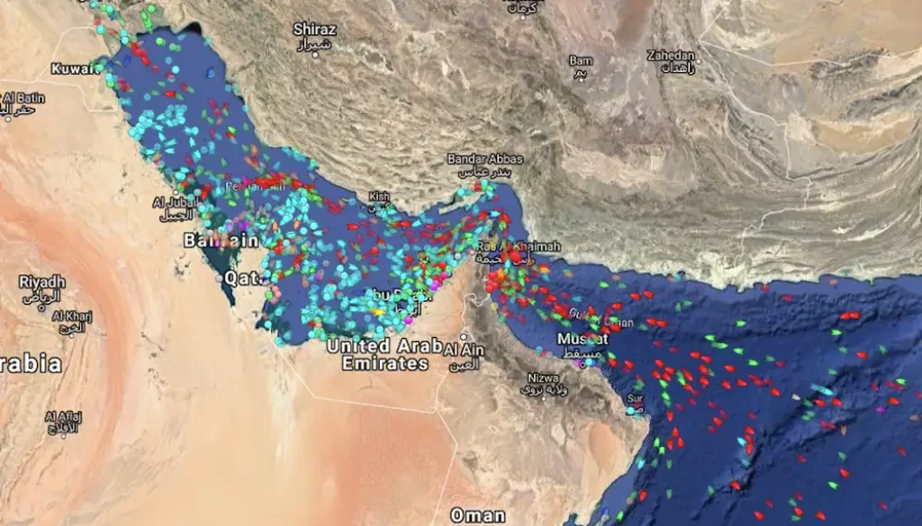 Trump umumkan blokade pelabuhan Iran untuk tekan pembukaan Selat Hormuz, memicu ancaman balasan dan potensi dampak besar pada stabilitas global.