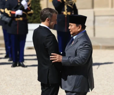 Prabowo dan Macron Bahas Alutsista-Energi di Istana Elysee