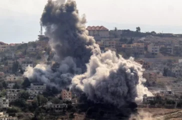 Sepuluh negara kecam eskalasi konflik Lebanon dan tewasnya penjaga perdamaian PBB. Krisis kemanusiaan memburuk di tengah gencatan senjata rapuh.