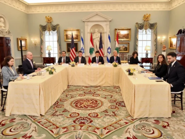 Gencatan senjata Israel-Lebanon resmi berlaku 10 hari, Netanyahu pertahankan zona keamanan sementara Hizbullah minta warga tetap waspada.