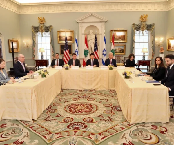 Gencatan senjata Israel-Lebanon resmi berlaku 10 hari, Netanyahu pertahankan zona keamanan sementara Hizbullah minta warga tetap waspada.