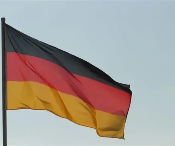 Jerman siap berkontribusi mengamankan Selat Hormuz usai gencatan senjata AS-Iran, dengan syarat mandat internasional dan kesepakatan politik terpenuhi.