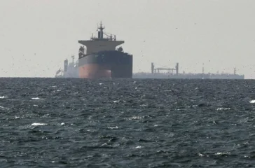 Iran kembali membatasi Selat Hormuz setelah blokade AS berlanjut, memicu kekhawatiran global dan lonjakan harga energi dunia.