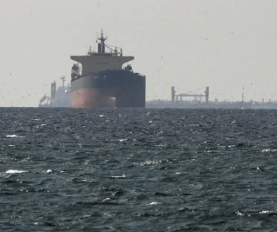 Iran kembali membatasi Selat Hormuz setelah blokade AS berlanjut, memicu kekhawatiran global dan lonjakan harga energi dunia.