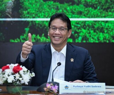 Menkeu Purbaya tolak pinjaman IMF karena APBN dinilai kuat dengan bantalan Rp420 triliun, di tengah tekanan ekonomi global akibat konflik Timur Tengah.