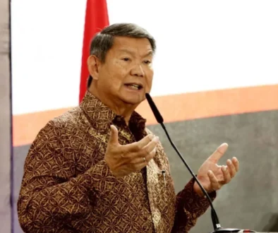 Hashim menyebut Prabowo telah menggagas program MBG sejak 2006 karena tingginya angka stunting. Pelaksanaan MBG diakui masih memiliki sejumlah kelemahan.