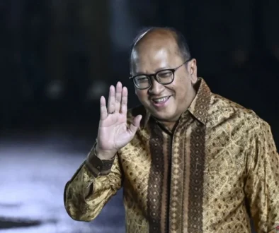 CEO Danantara Rosan Roeslani menilai kenaikan tajam IHSG masih akan diwarnai koreksi jangka pendek sebelum kembali menguat seiring sentimen positif.