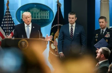 Trump perpanjang gencatan senjata Iran, namun militer AS tetap siaga. Iran menilai langkah tersebut hanya taktik untuk mengulur waktu serangan.