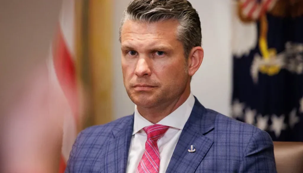 Menhan AS Pete Hegseth hadapi Kongres soal perang Iran, di tengah kritik Demokrat dan rencana anggaran militer AS 2027 yang melonjak.