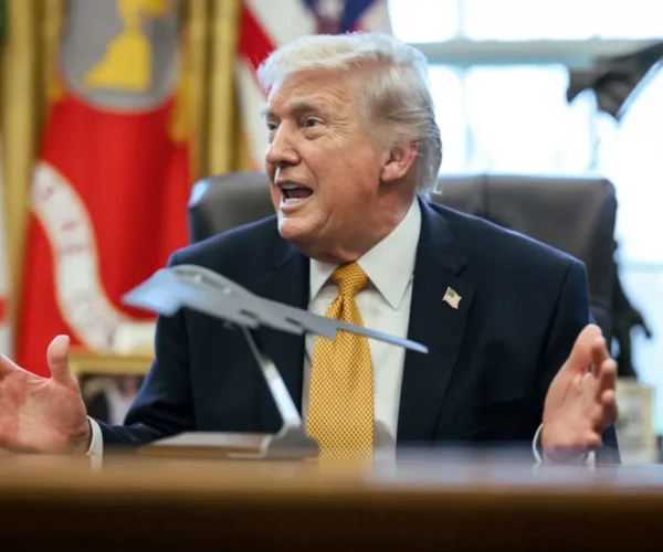 Proposal Ditolak, AS Pertimbangkan Serangan Besar ke Iran