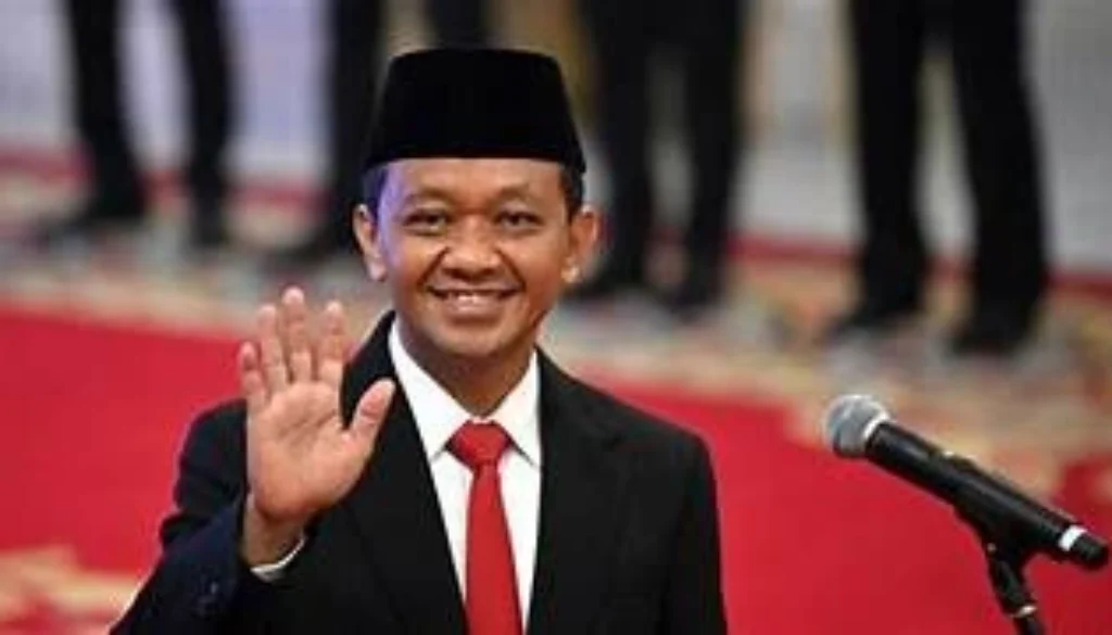 Menteri ESDM Bahlil Lahadalia menyebut kenaikan BBM non-subsidi wajar karena mengikuti harga pasar dan bukan diatur pemerintah seperti BBM subsidi.