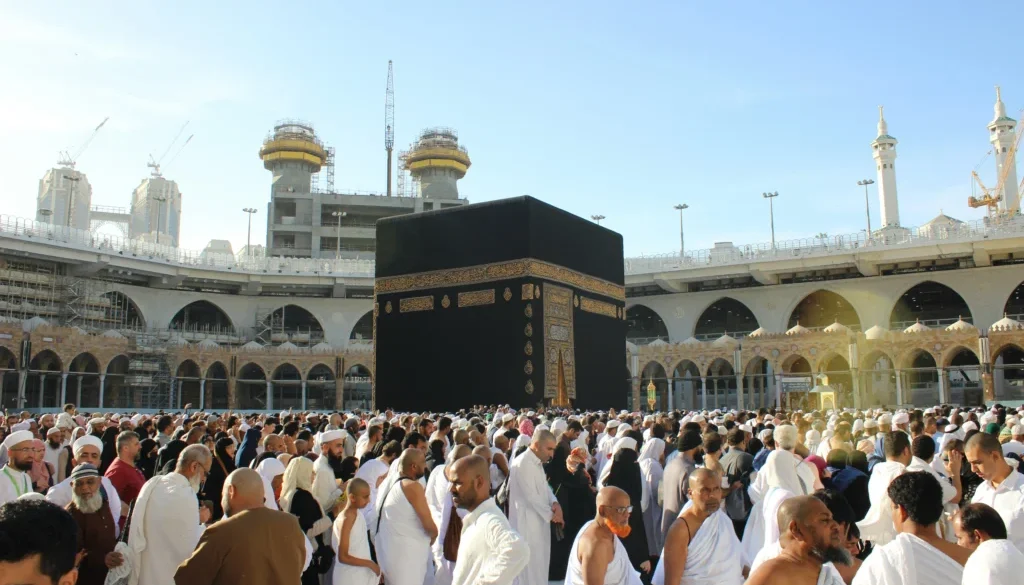 Pemerintah menurunkan biaya haji Rp7 juta dalam dua tahun di era Prabowo, meski masih menghadapi tantangan pelemahan rupiah terhadap riyal dan dolar AS.