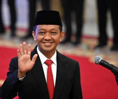 Menteri ESDM Bahlil Lahadalia menyebut kenaikan BBM non-subsidi wajar karena mengikuti harga pasar dan bukan diatur pemerintah seperti BBM subsidi.