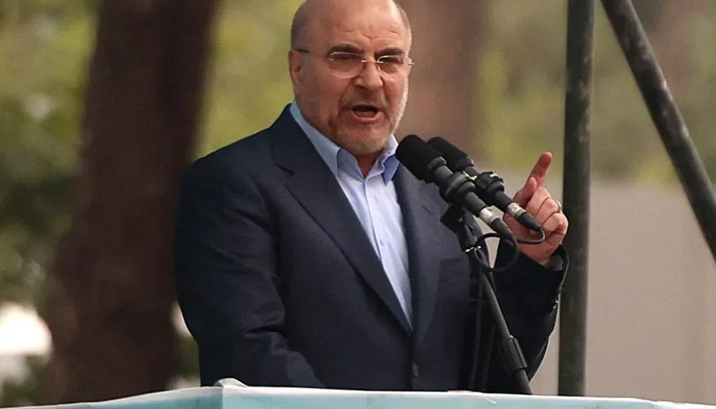 Ketua parlemen Iran Mohammad Bagher Ghalibaf memperingatkan Presiden AS Donald Trump soal ancaman serangan AS, sementara terjadi krisis energi global.