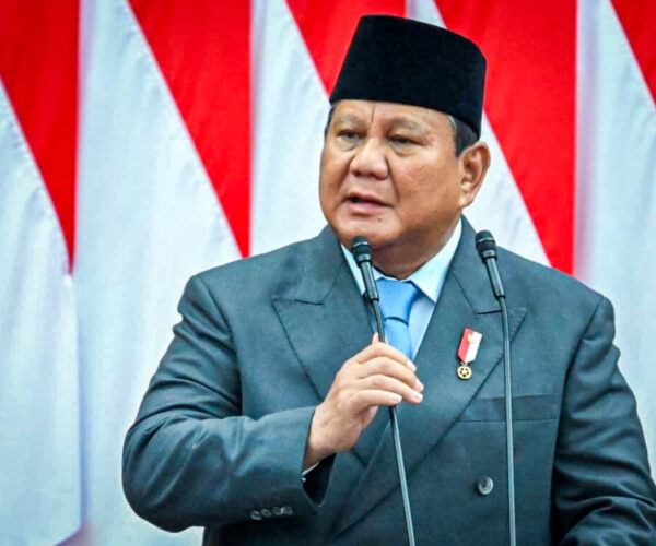 Pemerintah mempercepat implementasi biodiesel B50 dan pengembangan etanol E20 guna mencapai kemandirian energi, kurangi impor, dan dorong pertumbuhan ekonomi.